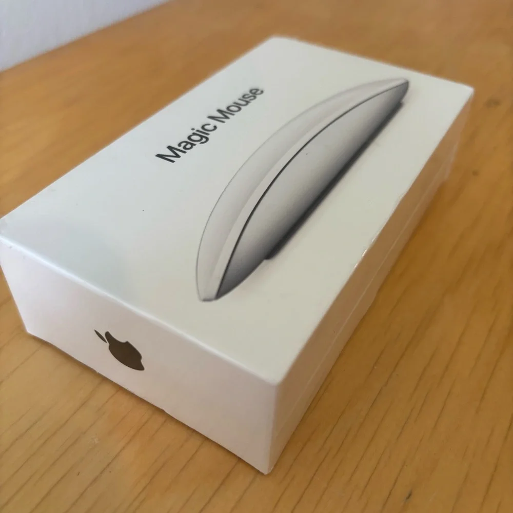 Apple Wireless Magic Mouse 2 MLA02LL/A Model A1657